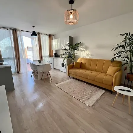 Ap Julia Costa Adeje (Tenerife)